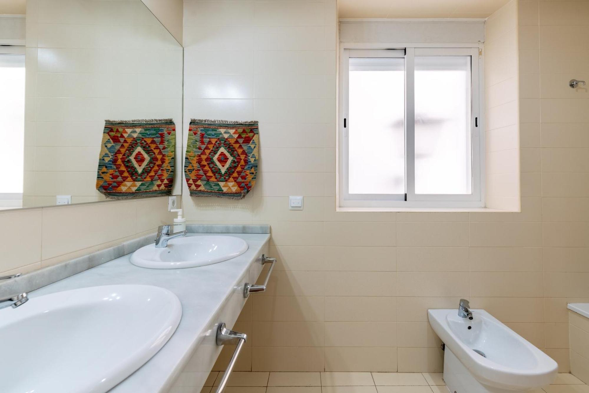 Veoapartment Alhondiga Primero إشبيلية المظهر الخارجي الصورة